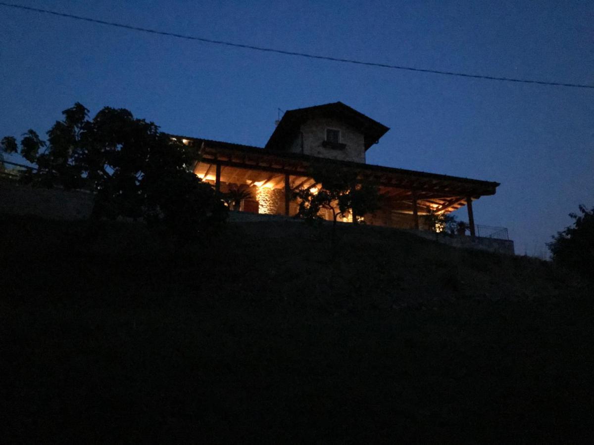 לינה וארוחת בוקר Villa dʼAlmè Le Lanterne מראה חיצוני תמונה