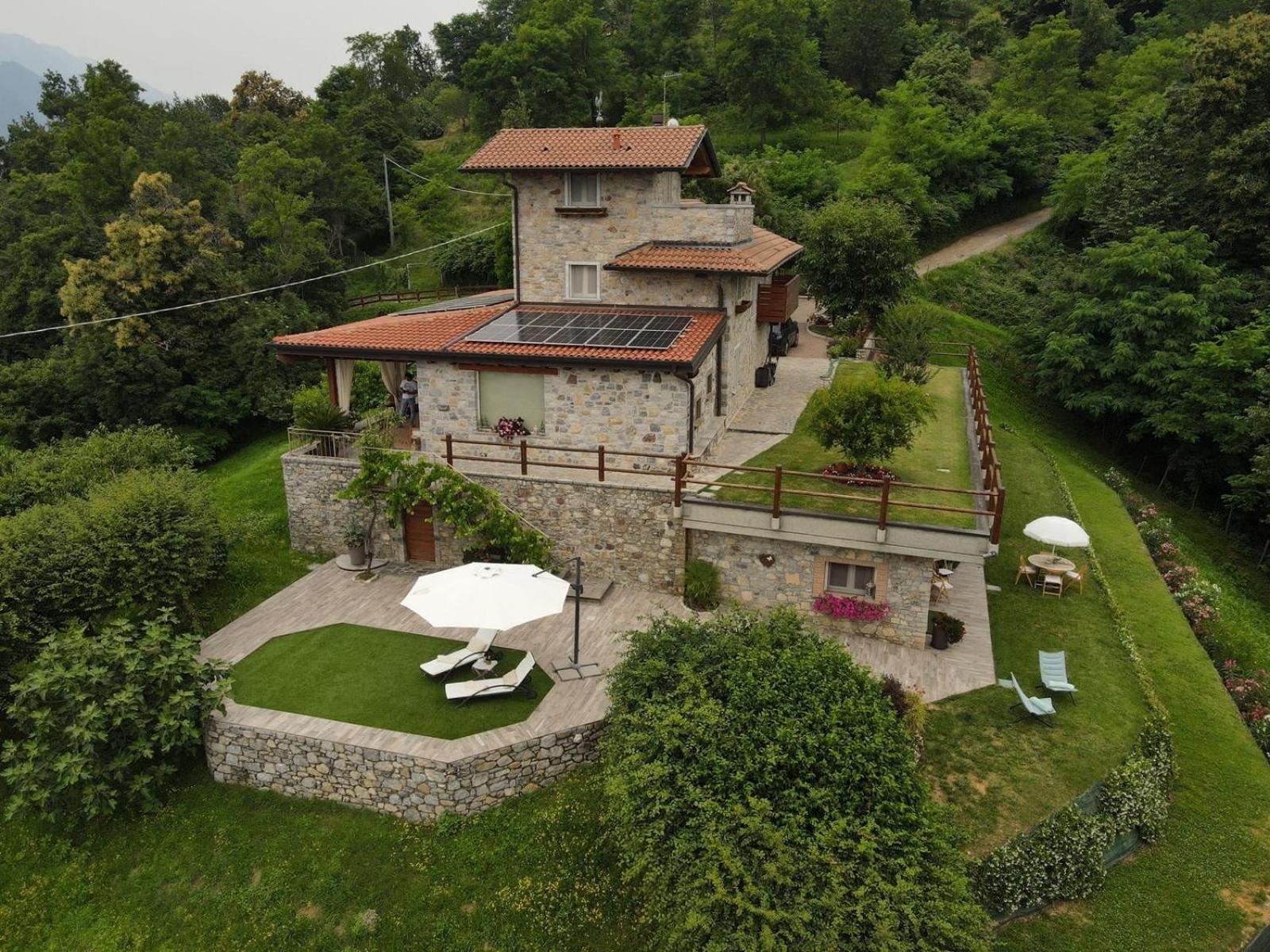 לינה וארוחת בוקר Villa dʼAlmè Le Lanterne מראה חיצוני תמונה